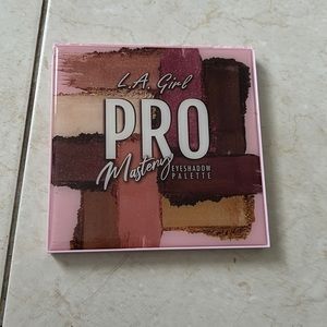 L.A. girl Pro Mastery Eyeshadow Palette
